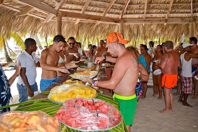 Full-Day Saona Island Tours All Inclusive - The natural swimming pool and Saona’s sand bars