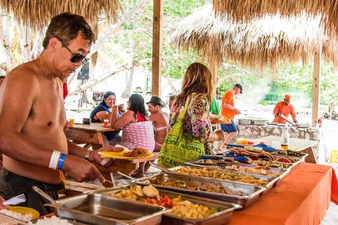 Full Day Snorkeling in Catalina Island with Transportation and Lunch - From Punta Cana to La Romana