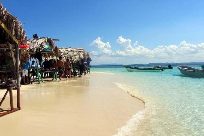 Full Day Tour to Paradise Island - Cayo Arena - Reaching Cayo Arena by speedboat