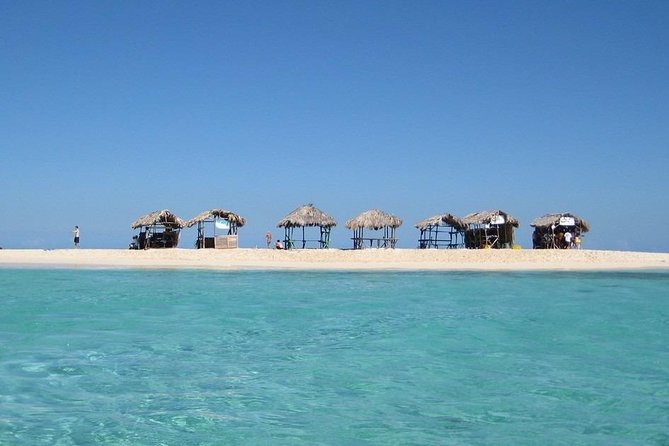 Full Day Tour to Paradise Island - Cayo Arena - The group size and the feel of the day