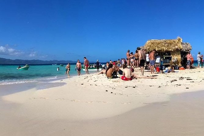 Full Day Tour to Paradise Island - Cayo Arena - Who should book this Cayo Arena trip