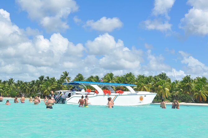 Full Day Tour to Saona Island by Catamaran and Speedboat - The shallow waters of Playa Palmilla