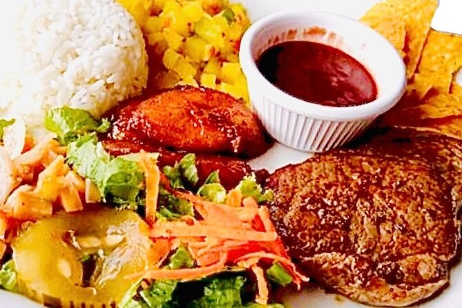 Full Experience Hacienda – 6 Exciting Adventures - Lunch with simple Dominican staples
