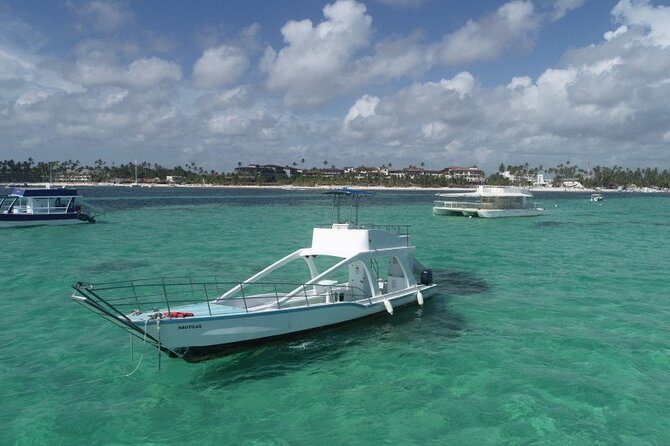 GlassBottom Catamaran with Slide - What happens during the three hours