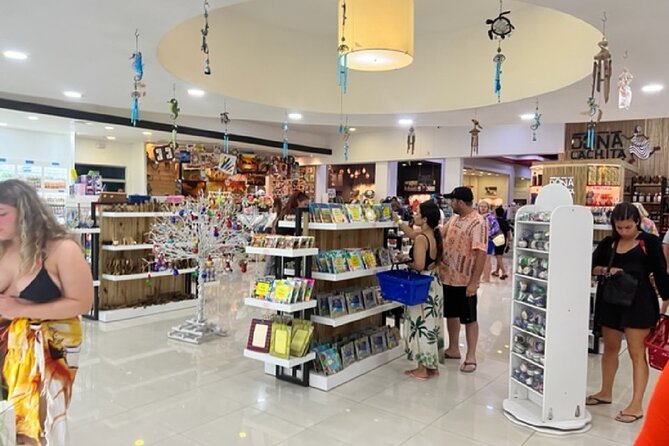 Guided Shopping Tour to Bella Mare Store (Cigars, Chocolate, Rum and Souvenirs) - Small Group in Spirit, Potentially Large in Practice