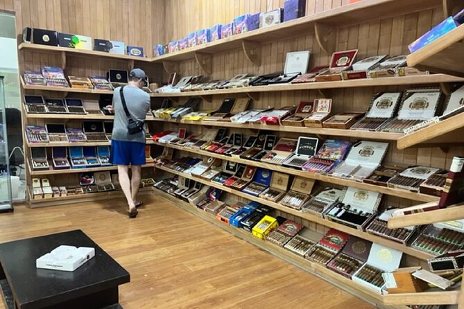 Guided Shopping Tour to Bella Mare Store (Cigars, Chocolate, Rum and Souvenirs) - What the Two and a Half Hours May Feel Like