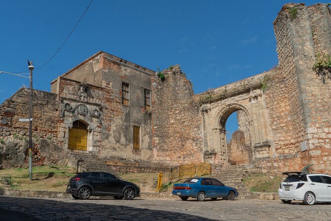 Guided Tour in the Colonial Zone of Santo Domingo - Ruins at San Francisco and the first hospital