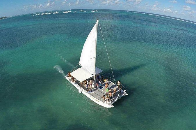 Half Day Catamaran & Snorkeling - The crew and the feel onboard