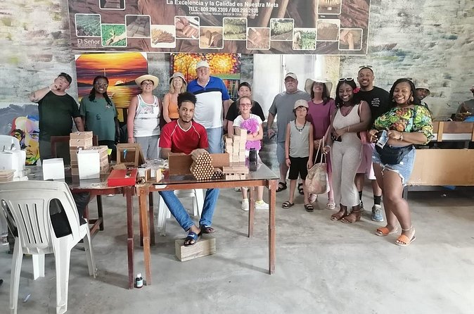 Half-day City tour cultural from punta cana for small group - Inside a Dominican country home