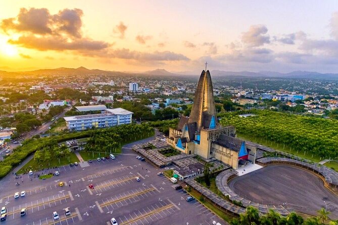 Half Day Dominican Republic Cultural Tour : Small Group - Higüey’s market and the shopping stops