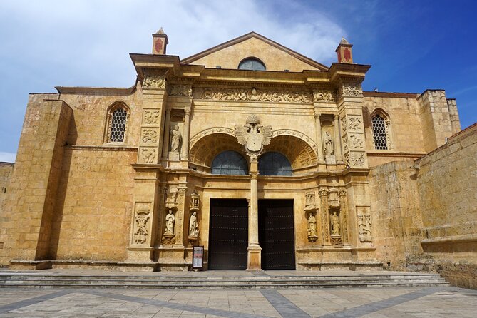 Half Day Excursion Colonial Zone Lighthouse to Colón and Tres Ojos from Santo Domingo - The National Pantheon and the Casas Reales