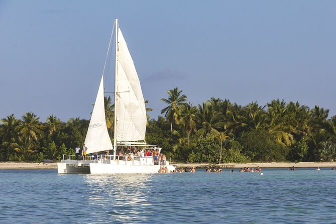 Happy Hour Party Boat With Snorkeling - Life on the Catamaran Between Stops