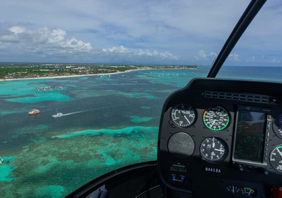 HELICOPTER TOUR - The White Sands briefing and short golf-cart ride