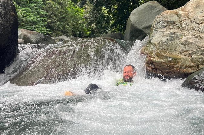 Hiking and Hidden River Tour in Santo Domingo - A Dominican lunch after the water