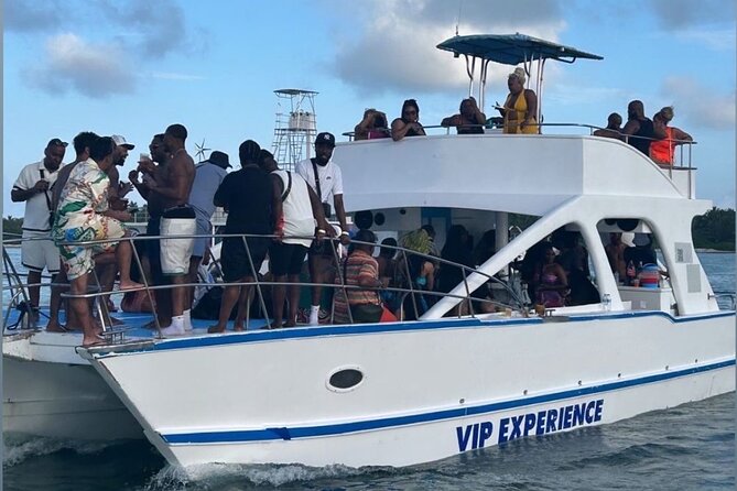 Hip Hop adult only Party Boat with Unlimited drinks and Sandbar - The open bar, music, and hip-hop program