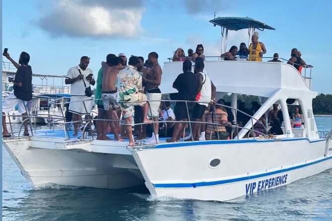 Hip Hop adult only Party Boat with Unlimited drinks and Sandbar - What happens when you reach the port
