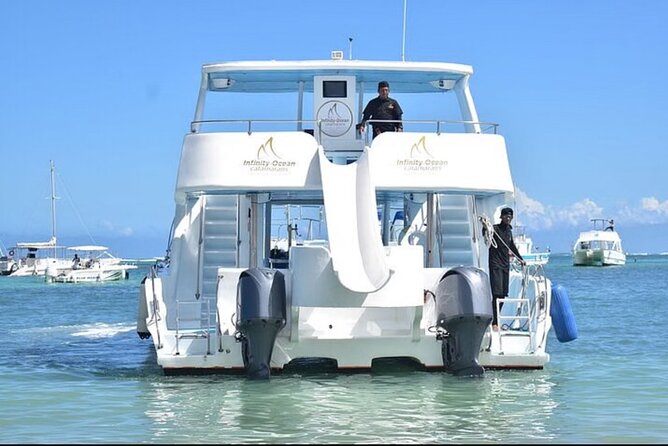 Hip Hop adult only Party Boat with Unlimited drinks& sand-bar - Boarding at Playa Bibijagua and getting settled
