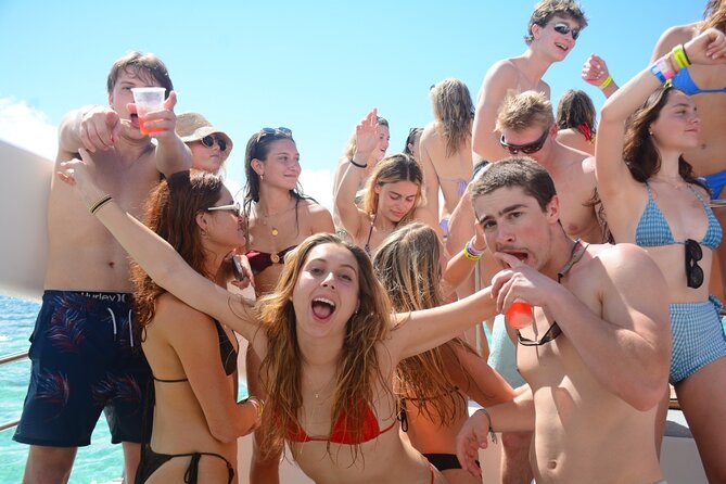 Hip Hop Party Boat Booze Cruise with Open Bar (Adults Only) - Who should book this boat?