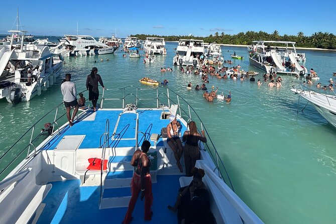 Hip-Hop Party Boat with Dj Live Adults Only and Unlimited Drinks - What happens after the 3:00 pm start