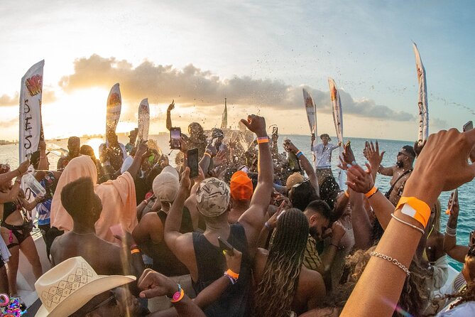 Hip Hop Sessions Boat Party Punta Cana (Adults Only) - The mid-cruise swim stop
