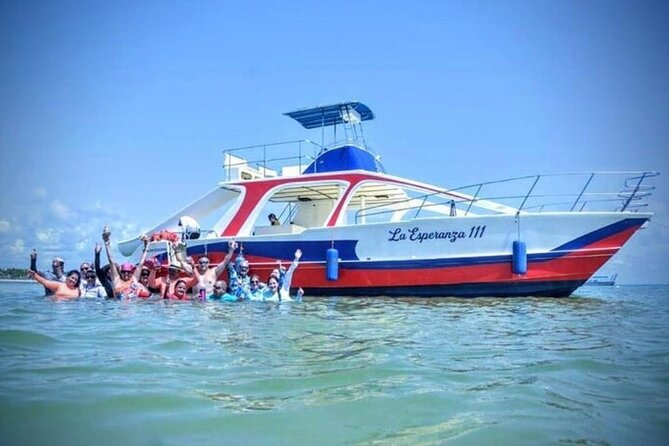 Hip Hop solo para adultos PartyBoat con Bebidas ilimitadas y Bar - Swimming in the natural pool