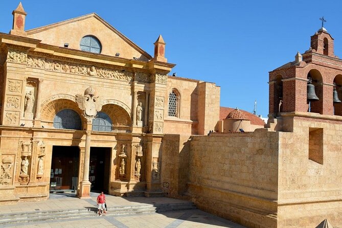 Historical Tour in the Colonial City of Santo Domingo - Starting at Parque Colón after 15 minutes
