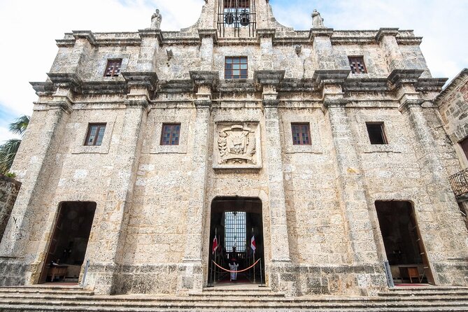 Historical Tour in the Colonial City of Santo Domingo - National Pantheon and the Dominican story