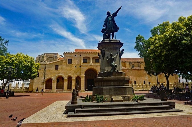 Historical Tour in the Colonial City of Santo Domingo - Alcázar de Colón and the final 15 minutes
