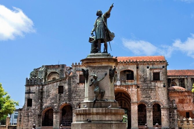 Historical Tour of Santo Domingo and 3 eyes Caves with Lunch - Key points at a glance
