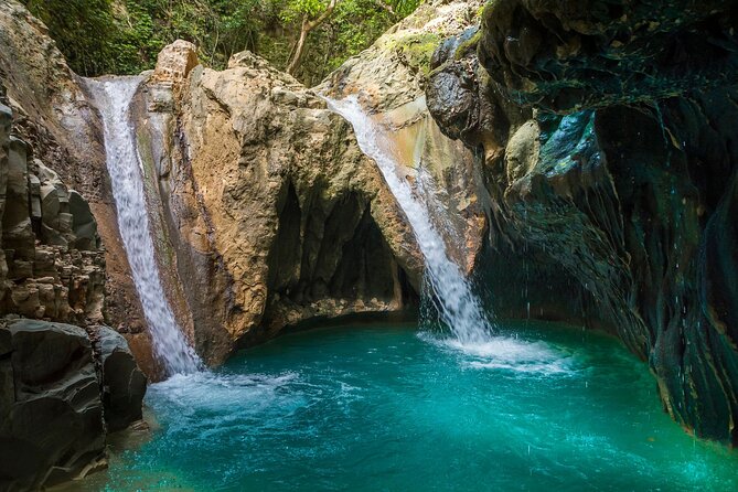 Hotels - Airbnb & villas pick up - WATERFALLS OF DAMAJAGUA - Key points to know before you book