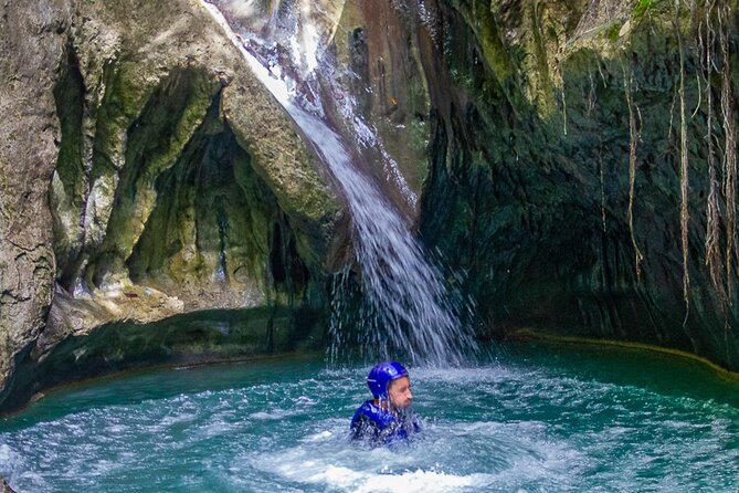 Hotels - Airbnb & villas pick up - WATERFALLS OF DAMAJAGUA - Who should book this waterfall outing?