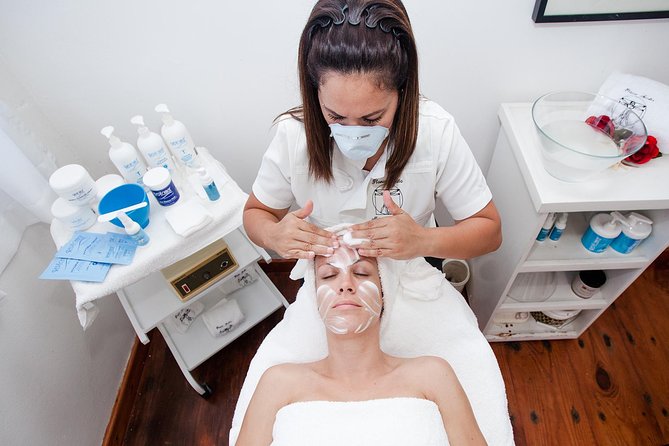 Island Beauty Spa Getaway - The one-hour coffee and almond body scrub
