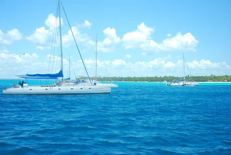Juan Dolio: Saona Island Full-Day Tour with Lunch & Drinks - The Catamaran Ride Back to Juan Dolio