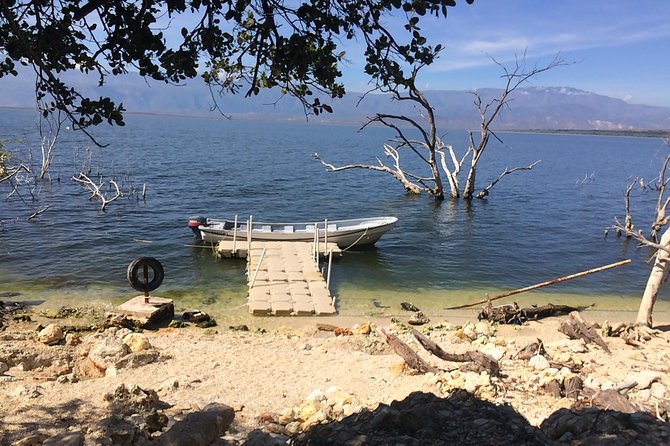 Lake Enriquillo - Why Lake Enriquillo feels so unusual