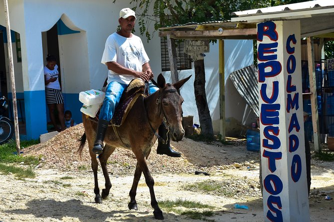 Let's do hiking in Punta Cana - Coffee, chocolate, and a taste of the countryside