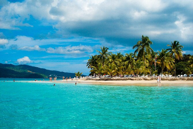 Los Haitises National Park, Montaña Redonda & Bacardi Island - From Canitas to the water