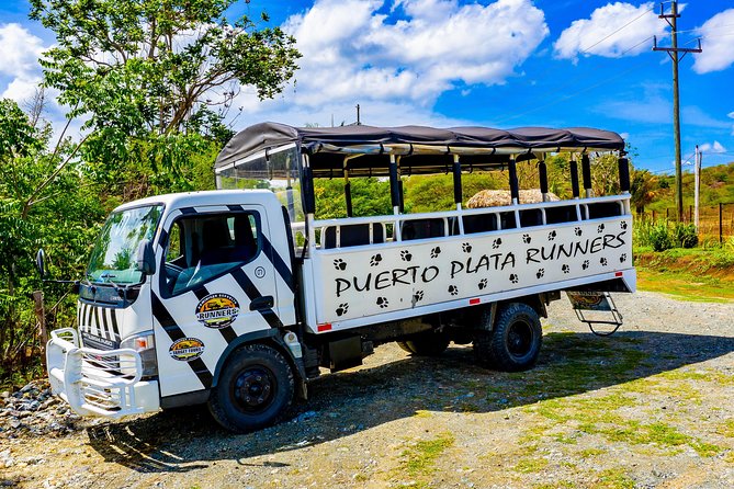 Monkeyland Puerto Plata - The honest side of a hands-on animal encounter