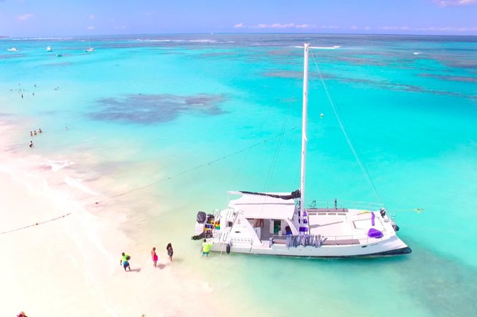 PACKAGE DEAL Catamaran- Snorkeling - Hooka Diving - Parasailing - What the afternoon is likely to feel like