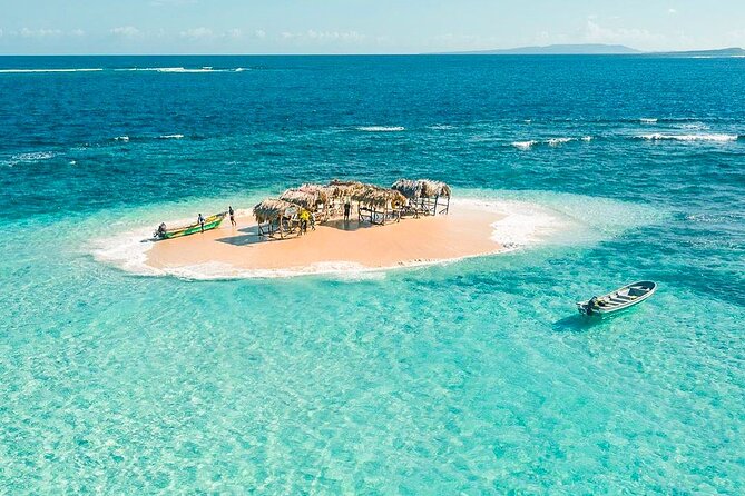 paradise island ( punta rucia) - Punta Rucia marks the change from road to sea