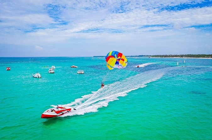 Parasailing in Bavaro - Why the hotel pickup adds real value