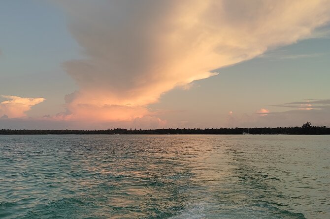 Party Boat / Booze Cruise and Snorkeling - Open Bar - The snorkeling stop in a conservation area