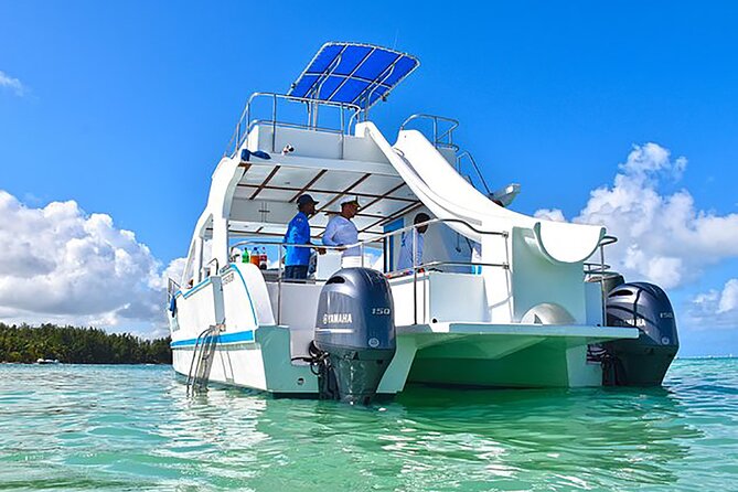 Party Boat / Catamaran Party in Punta Cana - What the open bar really offers