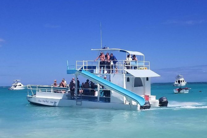 Party Boat in Punta Cana - Booze Cruse - The natural pool, 200 to 300 meters offshore