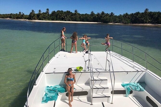 Party Boat - Private groups, snorkeling - Open Bar. - Who will enjoy this boat most