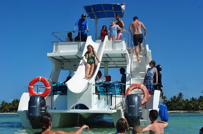 Party boat, Snorkeling, Sand-bar open bar in Bávaro Beach - How to get more from the three hours