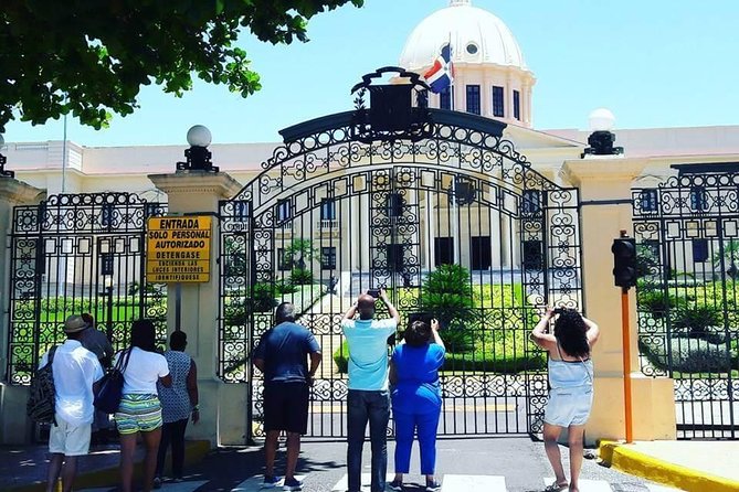 Platinum Prívate Santo Domingo City Tour. (mínimum 4 people) - Lunch with Dominican food included