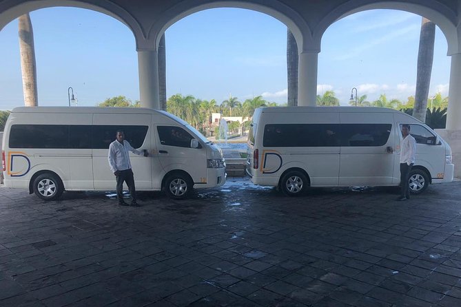 Private Airport Punta Cana transfer to Hotels Barcelo - Why this simple airport ride can save you trouble