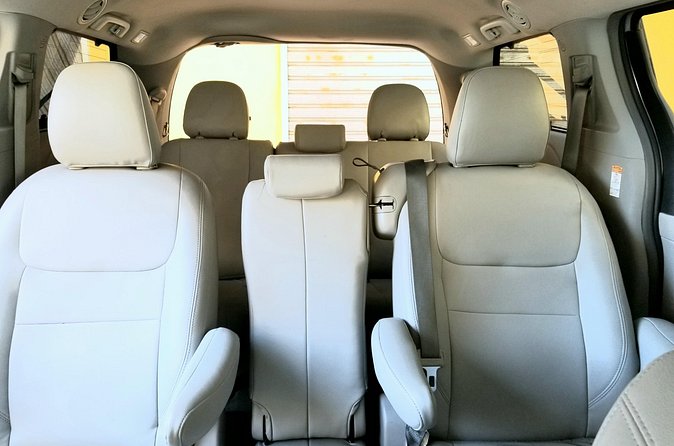 Private Airport Transportation to Punta Cana and Bávaro Hotels - Communication in English and Spanish