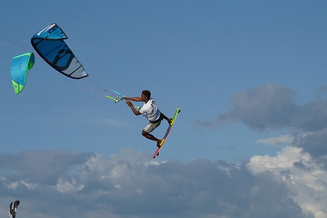 Private Kitesurfing Lessons @ Playa Salinas - The equipment you get, and what you must pack