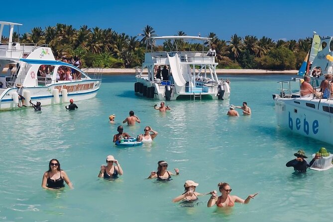Private Luxury Charter Punta Cana Bavaro - The final hour at the natural pool